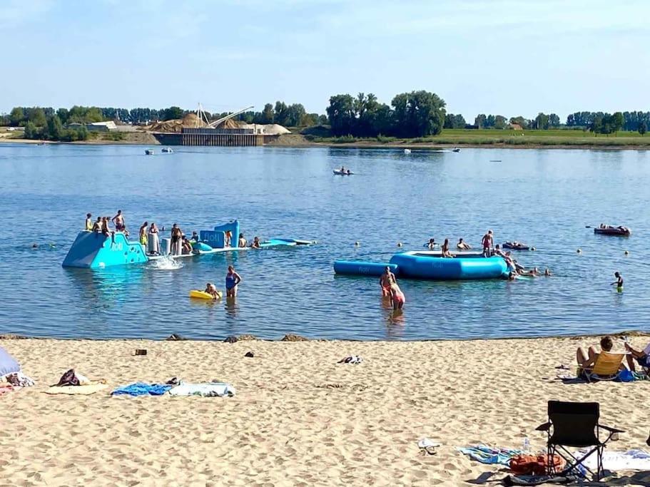 Vakantiehuis Met Vijverzicht Lathum Exterior foto