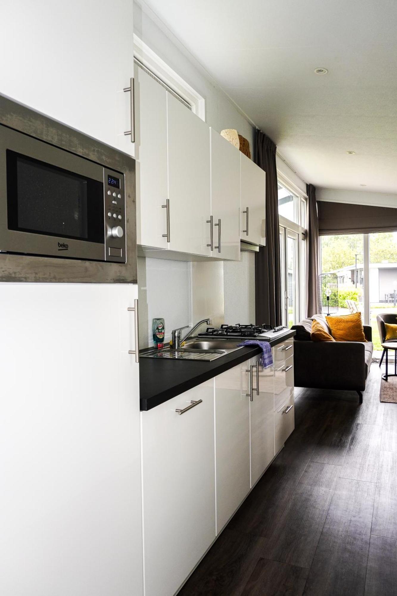 Vakantiehuis Met Vijverzicht Lathum Exterior foto